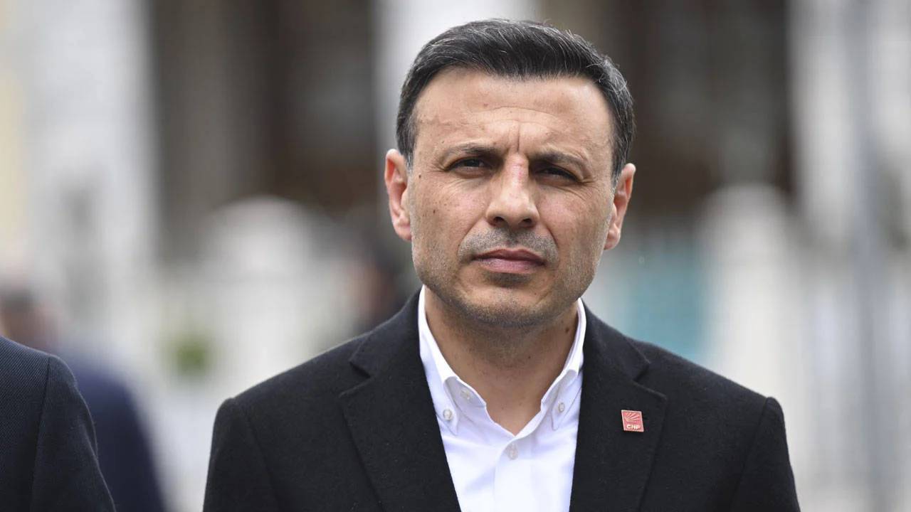 ozgur-celikten-beyazit-mitingi-oncesi-aciklama-bomba-ihbari-yok-her-mitingde-yapilan-rutin-uygulama-ddJIYJ9W.jpg