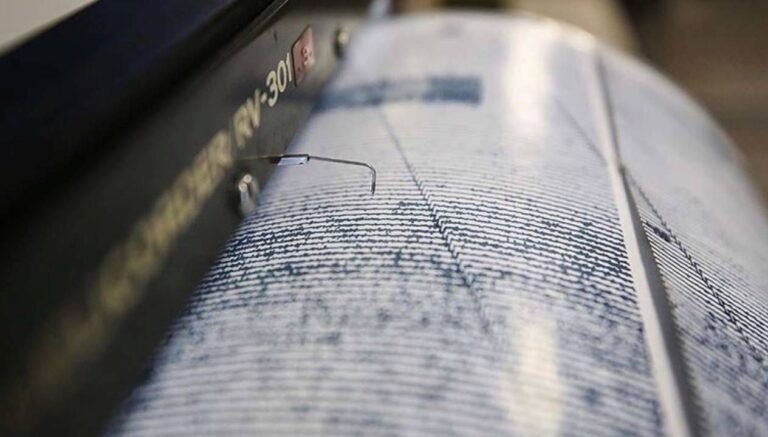 son-dakika-bursada-deprem-istanbulda-da-hissedildi-geJmw9Ts.jpg
