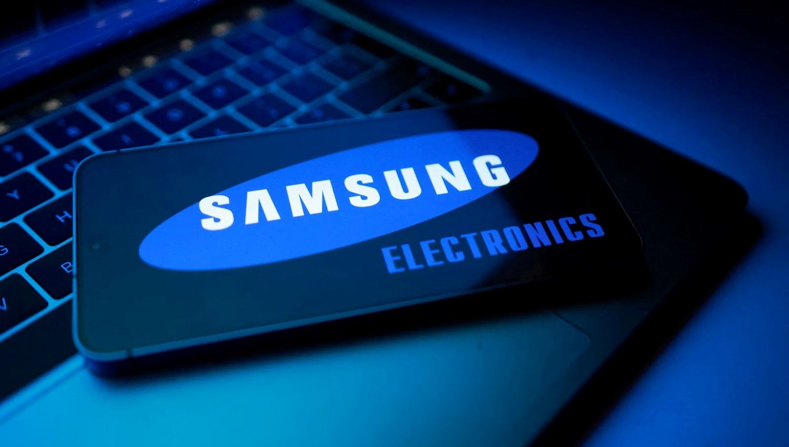 samsungdan uce katlanir telefon trifolda dair tum bilinenler 19vJAGVy.jpg