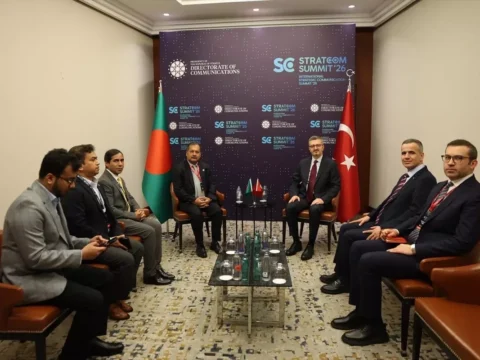 Türk ve Bangladeşli Bakanlar STRATCOM’da Buluştu